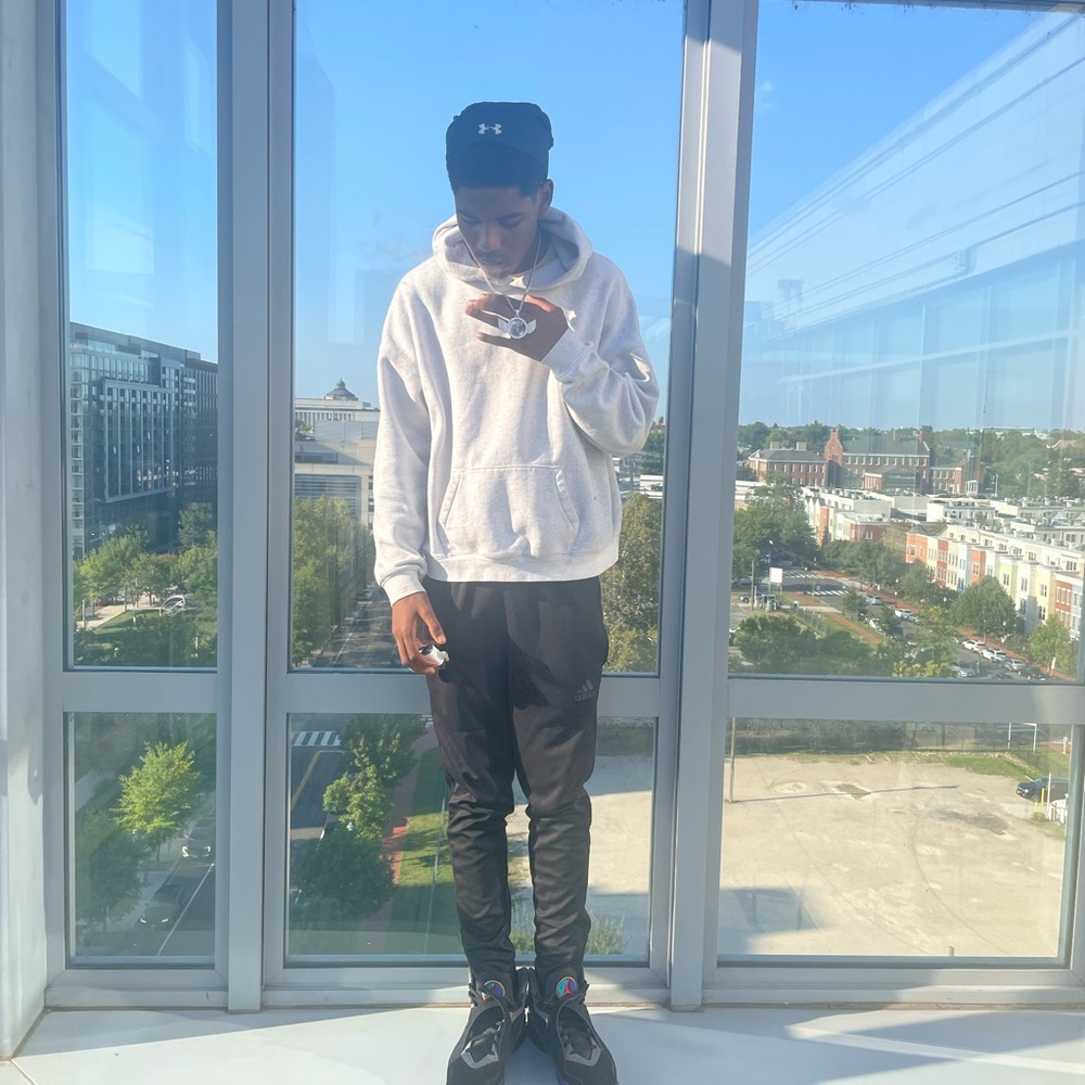 Meet your Posher, Kyion